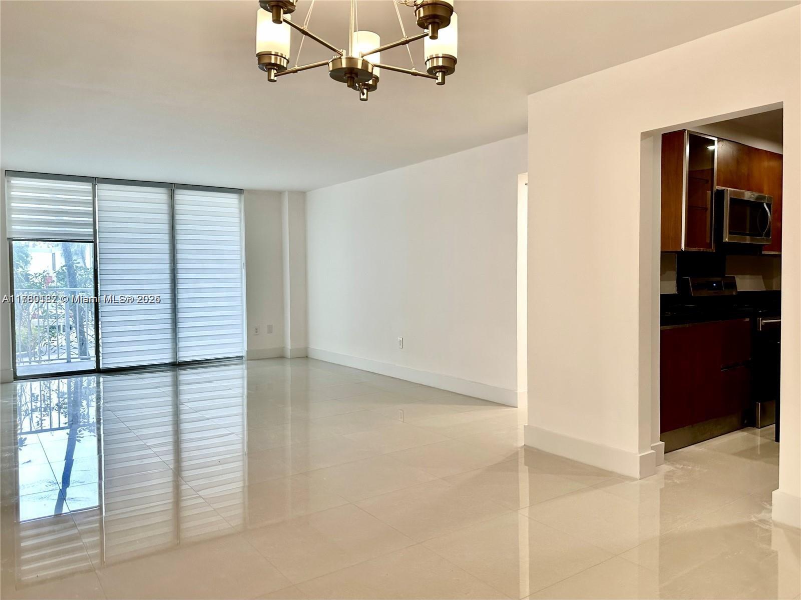 Rental Property at 2851 Ne 183rd St 109E, Aventura, Miami-Dade County, Florida - Bedrooms: 2 
Bathrooms: 2  - $2,650 MO.