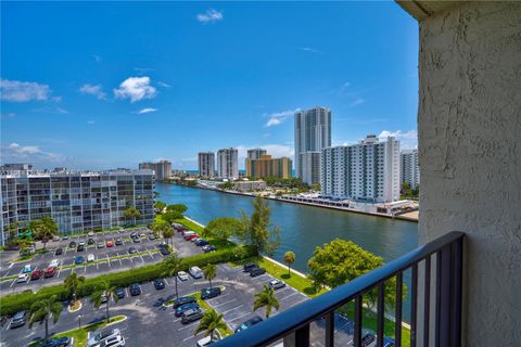 Condominium in Hallandale Beach FL 600 Parkview Dr.jpg