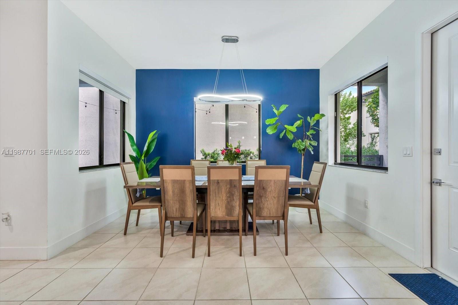 DOWNTOWN DORAL SOUTH PHAS - Residential