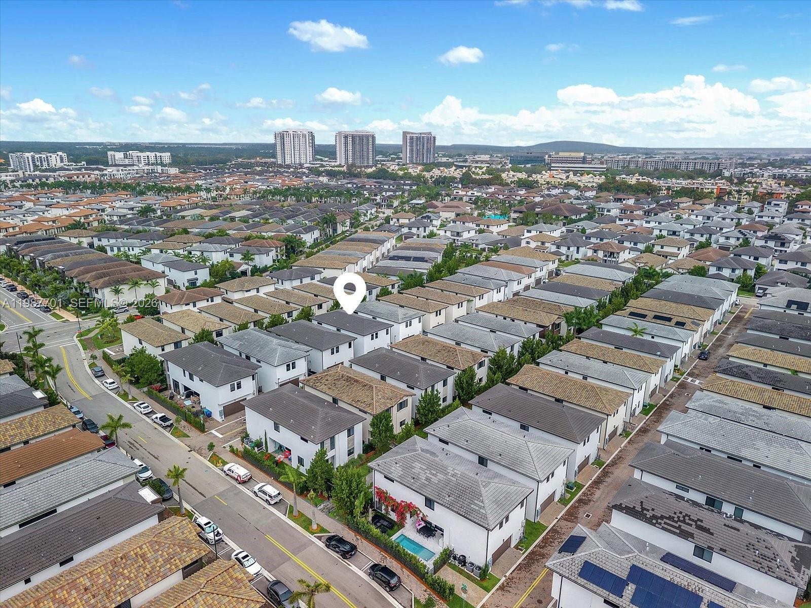 DOWNTOWN DORAL SOUTH PHAS - Residential