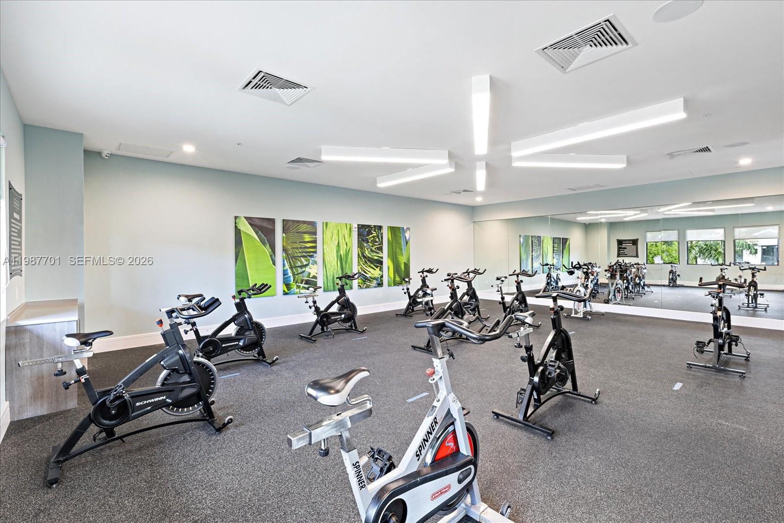 DOWNTOWN DORAL SOUTH PHAS - Residential