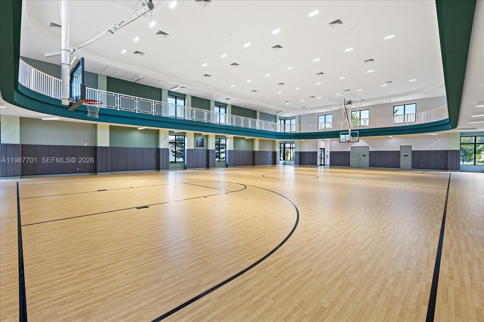 DOWNTOWN DORAL SOUTH PHAS - Residential