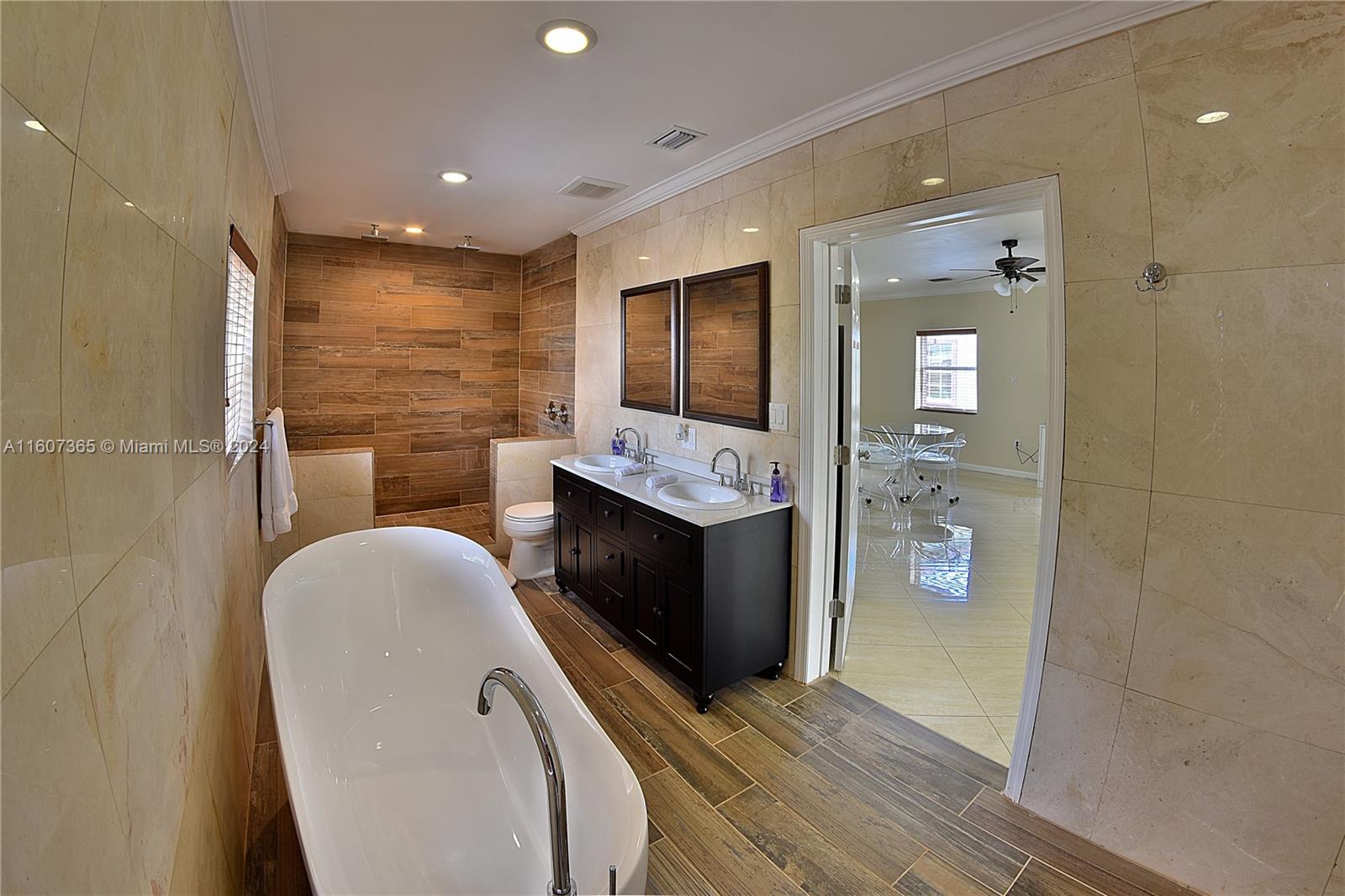 HOLLYWOOD LITTLE RANCHES - Residential Lease