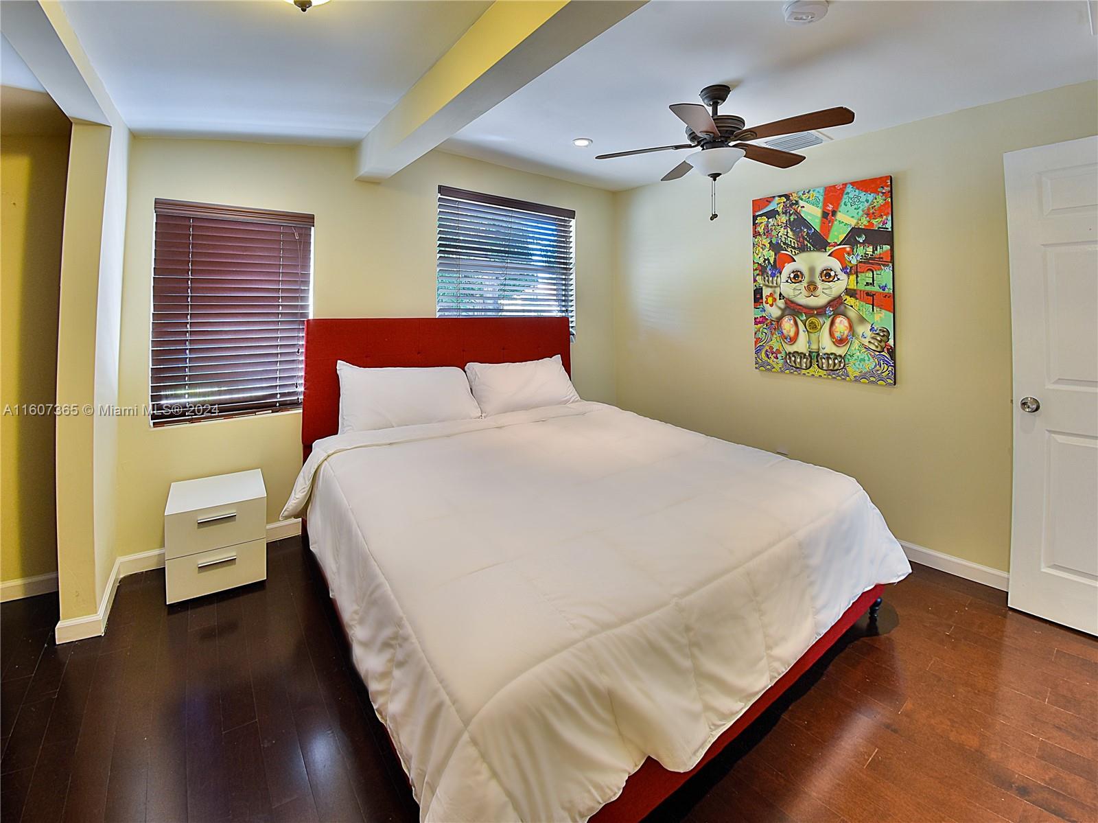 HOLLYWOOD LITTLE RANCHES - Residential Lease