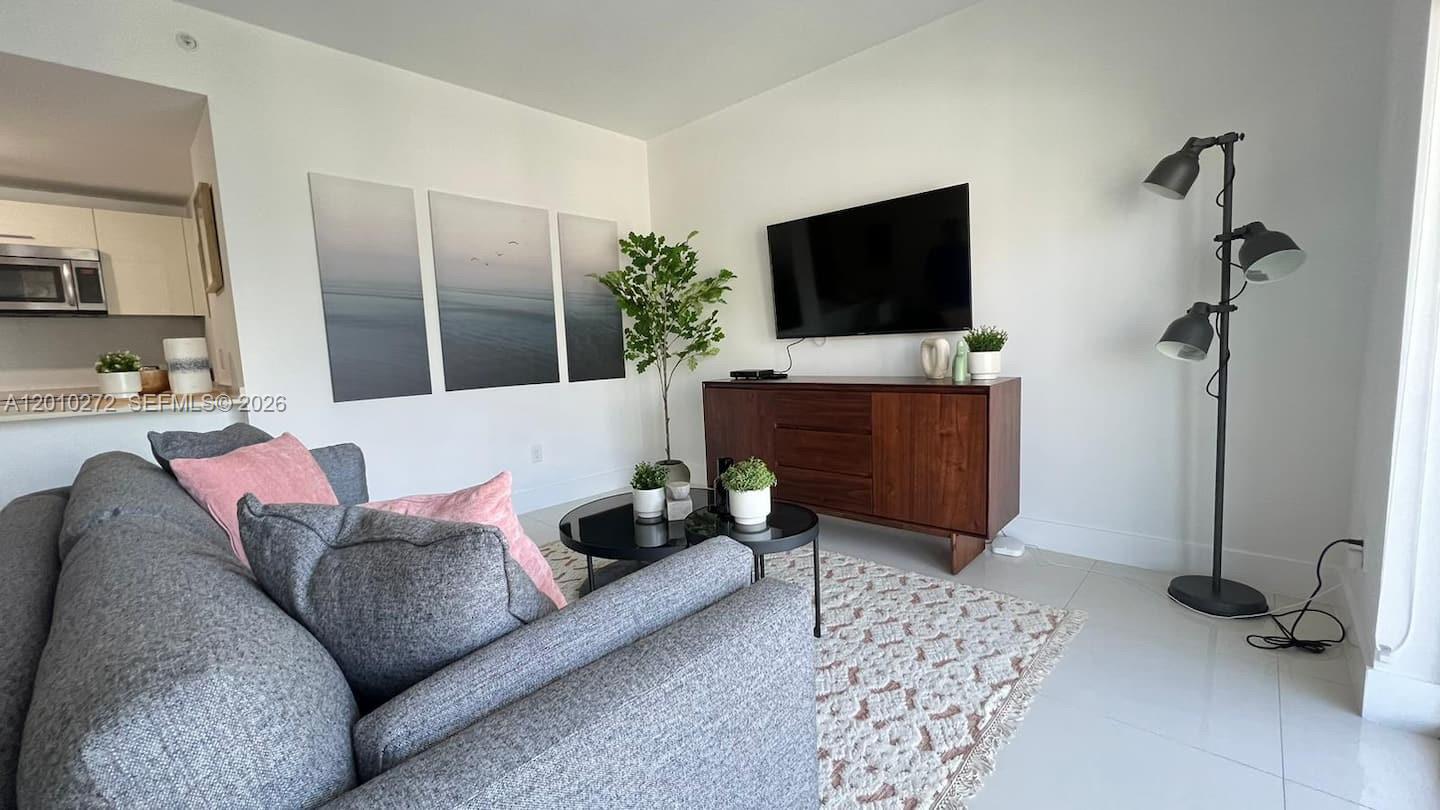 1300 Brickell Bay Dr 3400