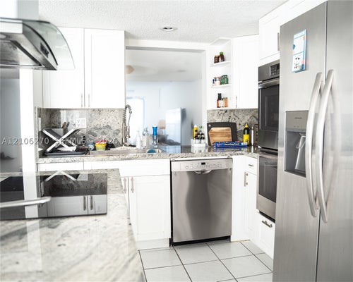 2410 NE 10TH ST APT 123, HALLANDALE BEACH, FL 33009 - Image 299dbb20ff2d7b9a84e2301d5bf6ecfc/3408433615