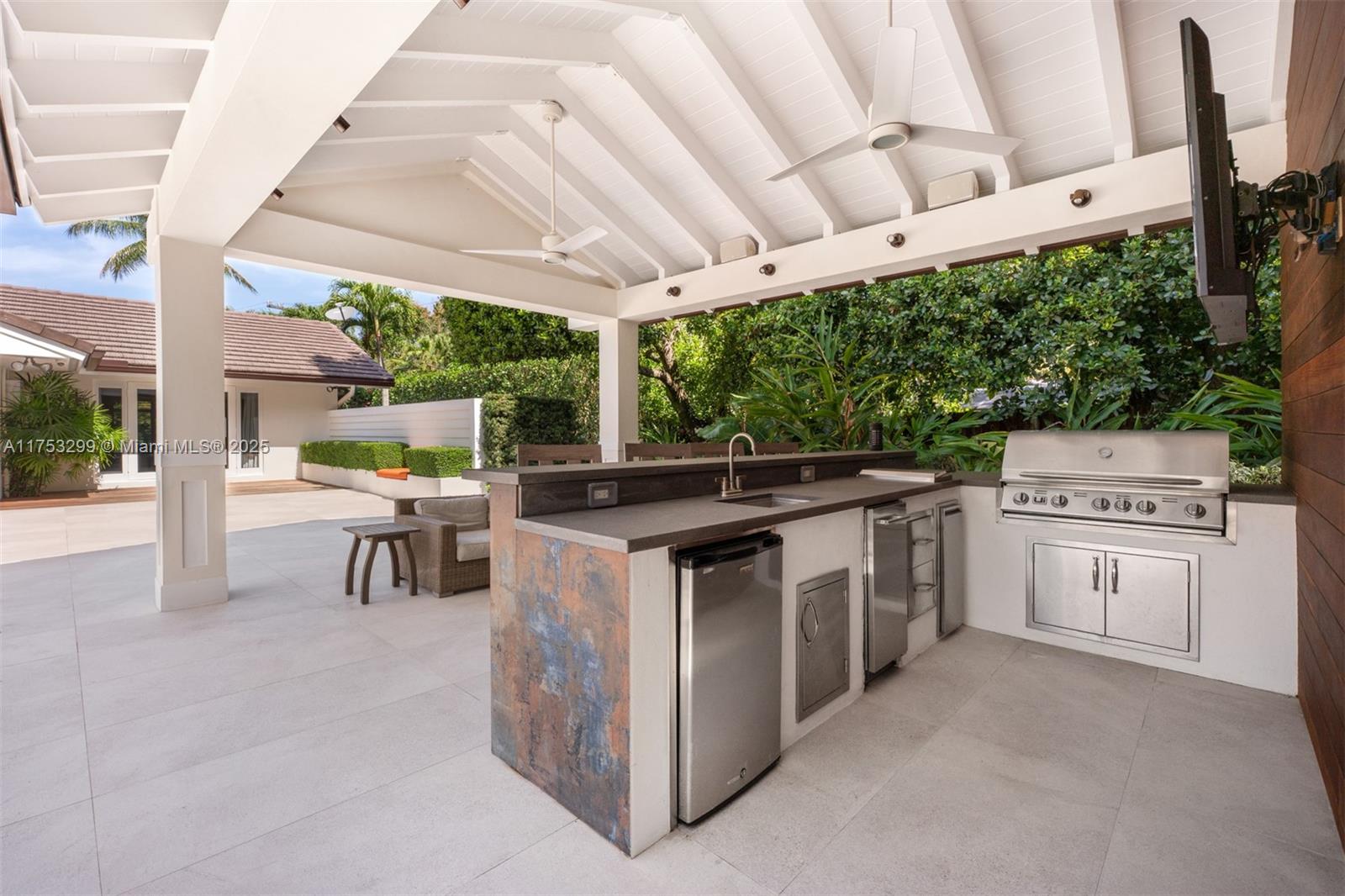 RIDGELINE ESTATES - Residential