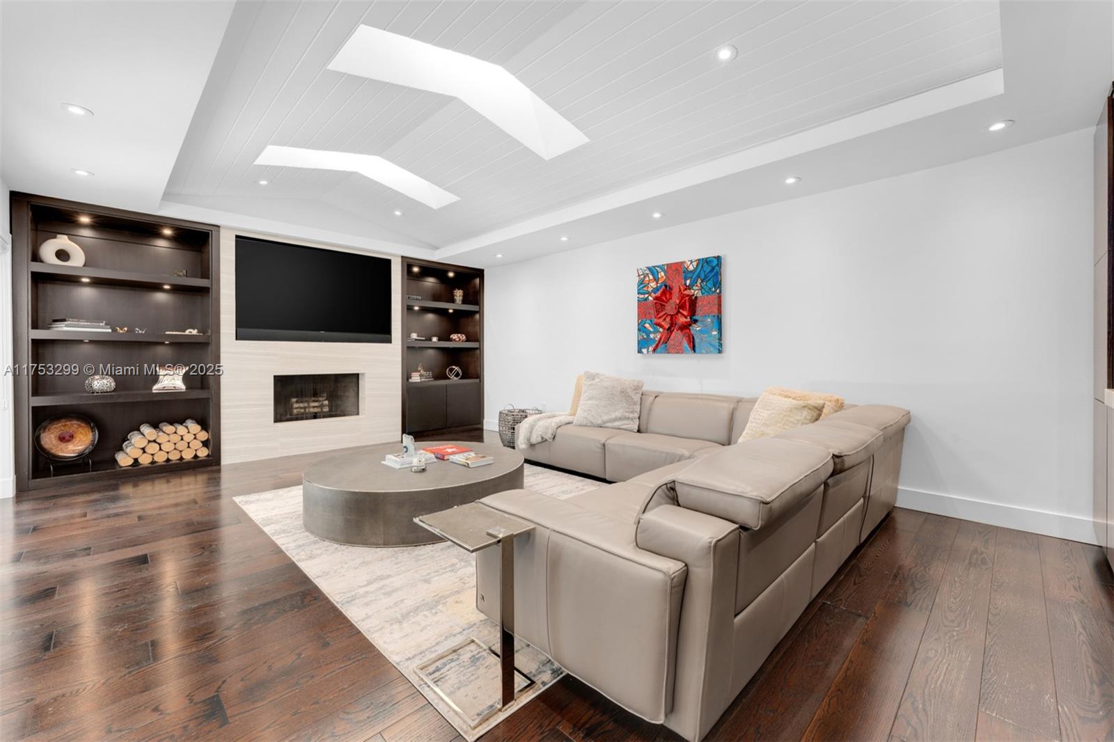 RIDGELINE ESTATES - Residential