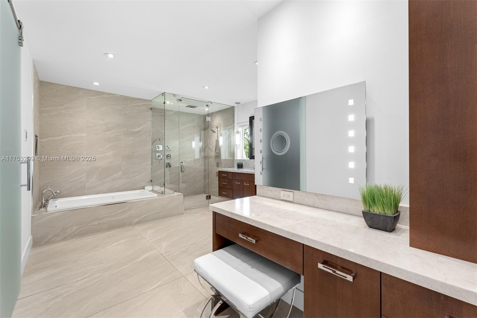 RIDGELINE ESTATES - Residential