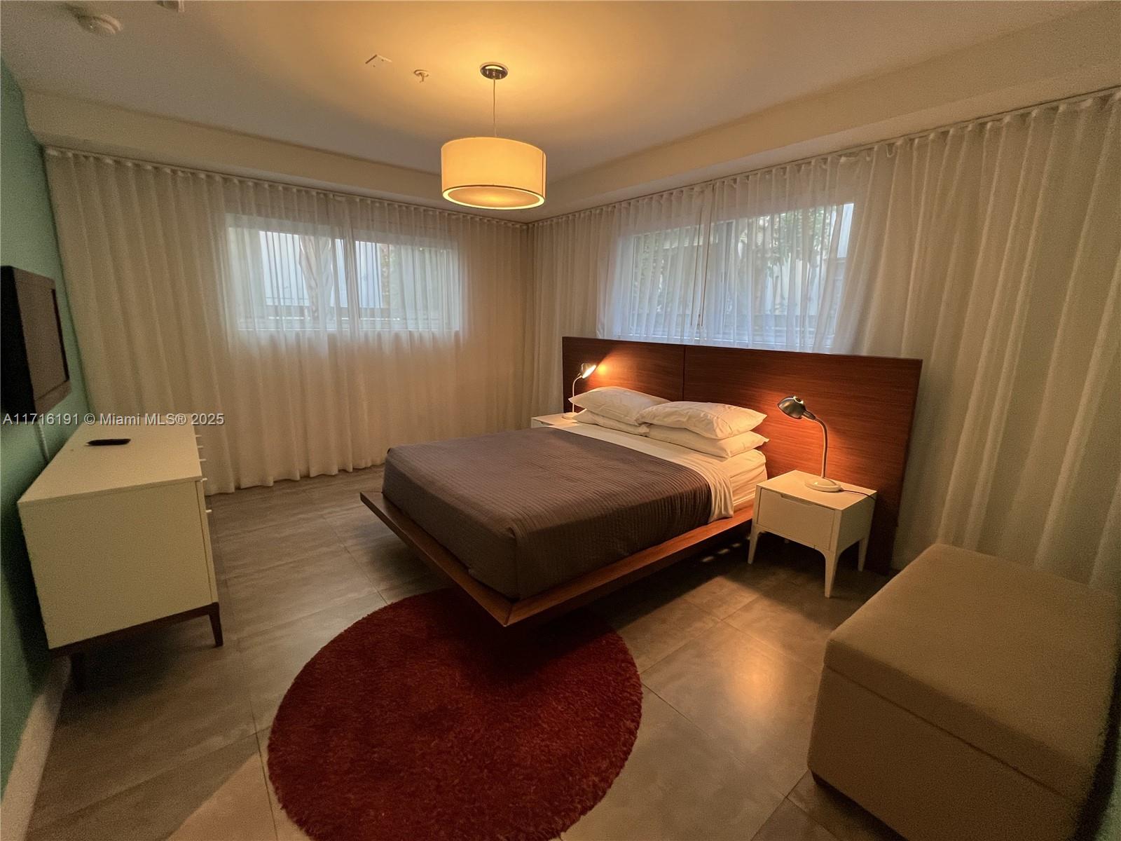 1818 MERIDIAN HOUSE CONDO - Residential