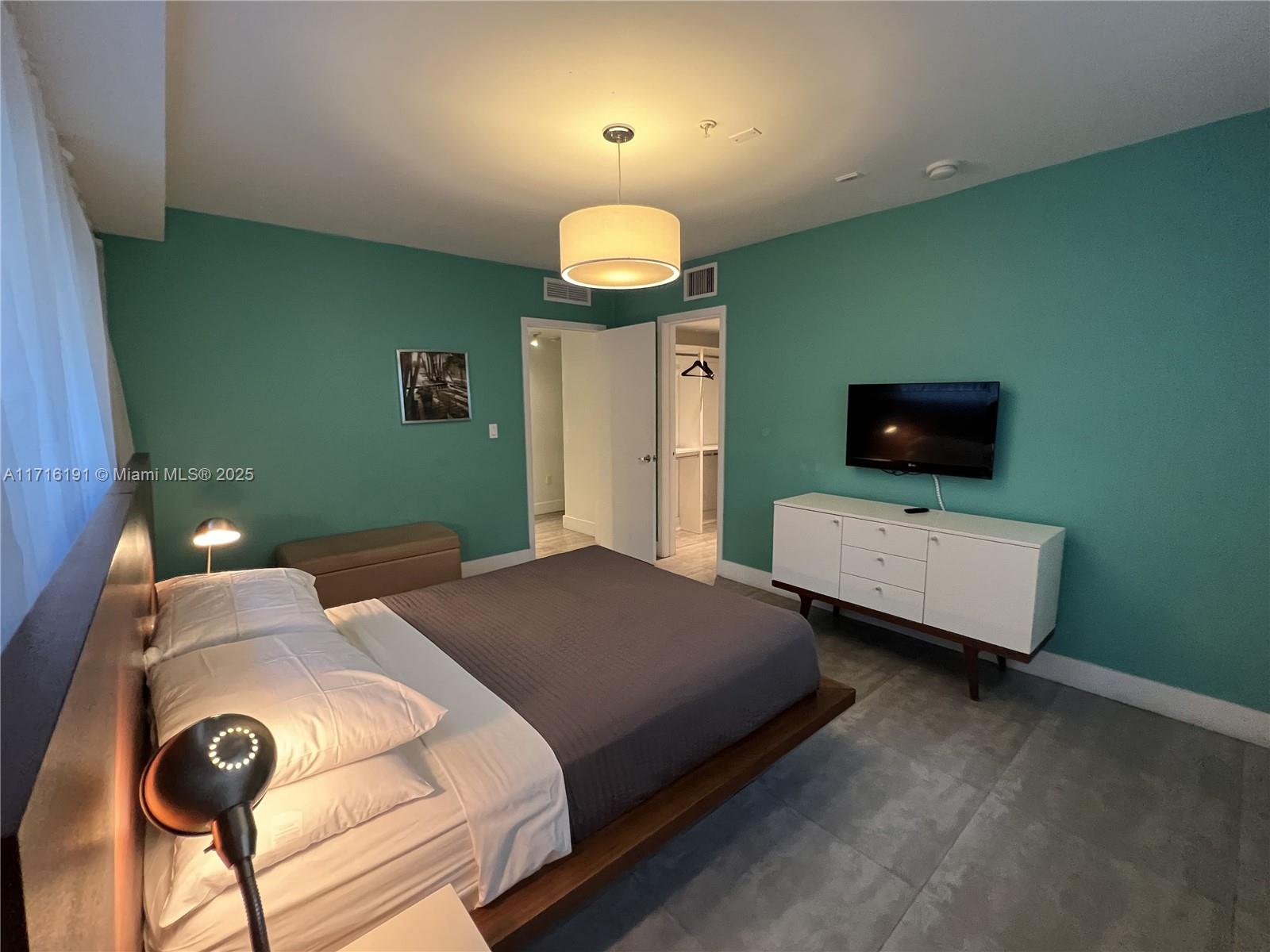 1818 MERIDIAN HOUSE CONDO - Residential