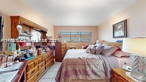 LARO GALLOWAY VILLAS COND - Residential