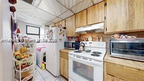 LARO GALLOWAY VILLAS COND - Residential