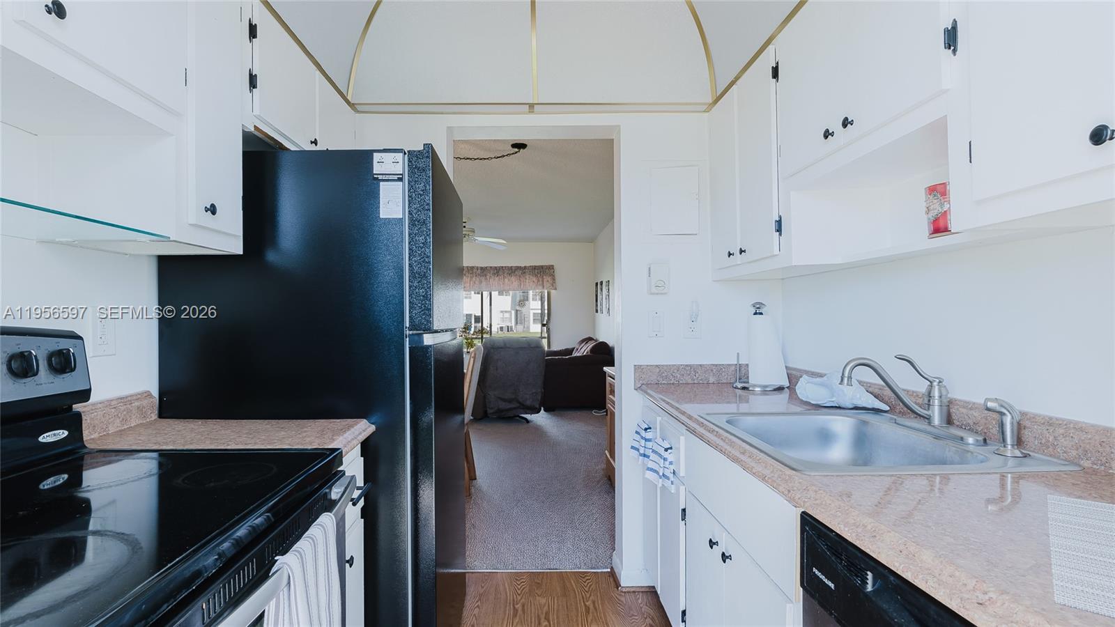 LEISUREVILLE FAIRWAY - Residential