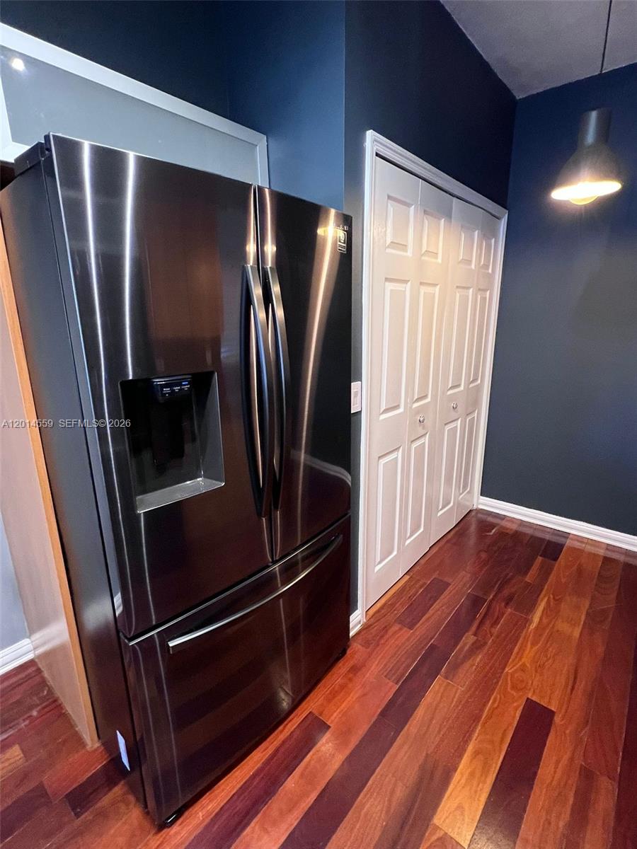 3165 NE 184th St 6304