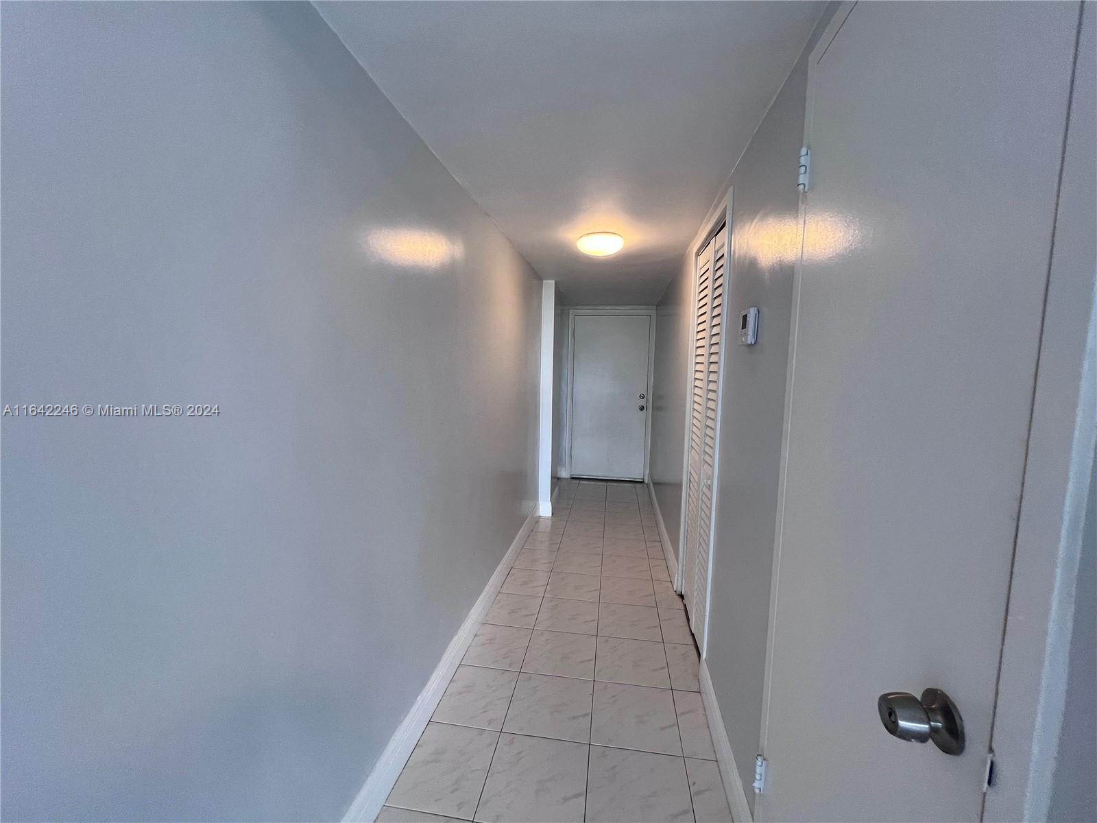 White House Condo - Residential