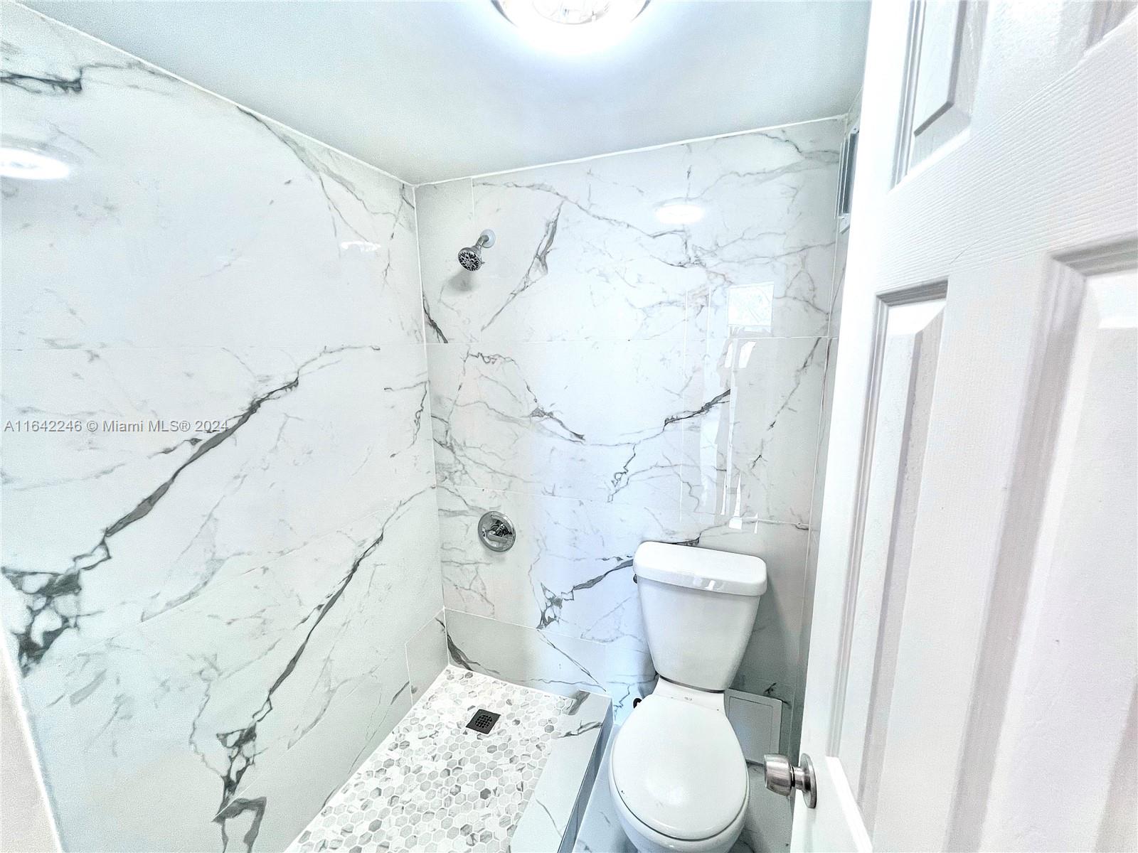 White House Condo - Residential