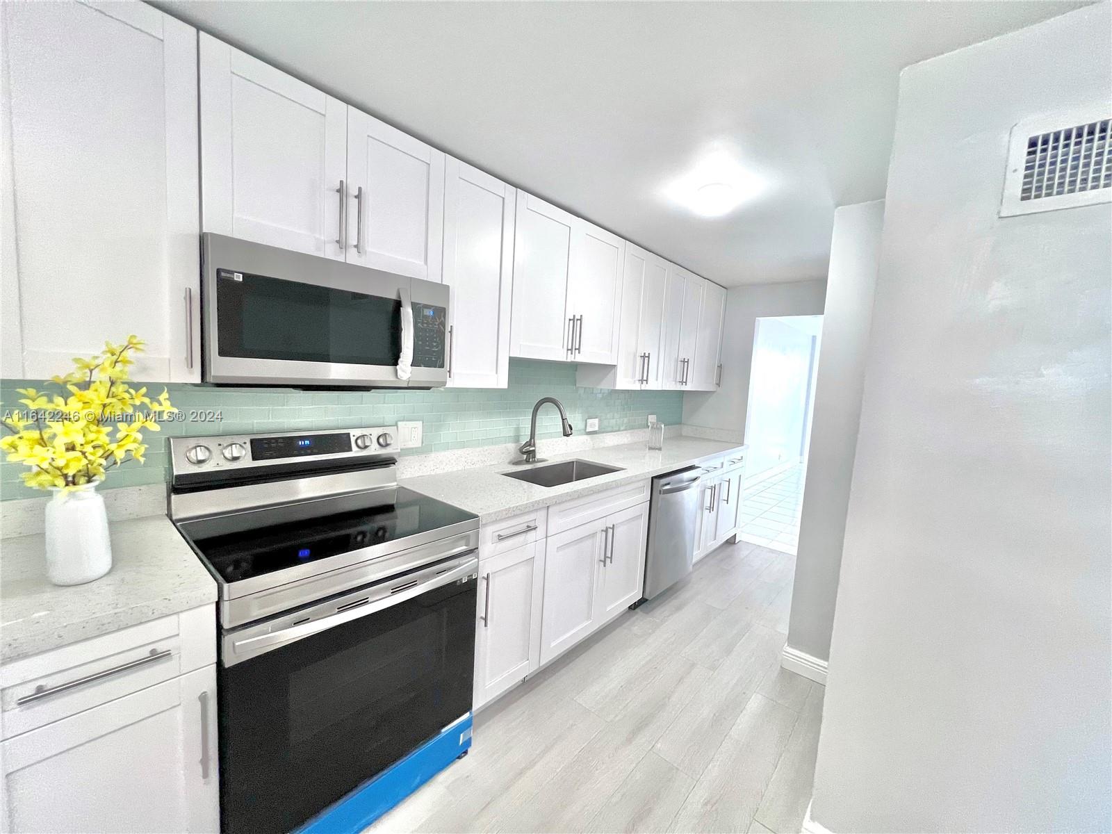 White House Condo - Residential