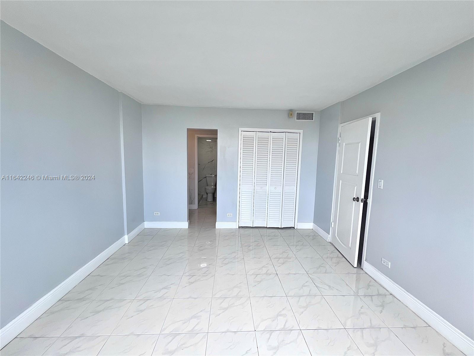 White House Condo - Residential