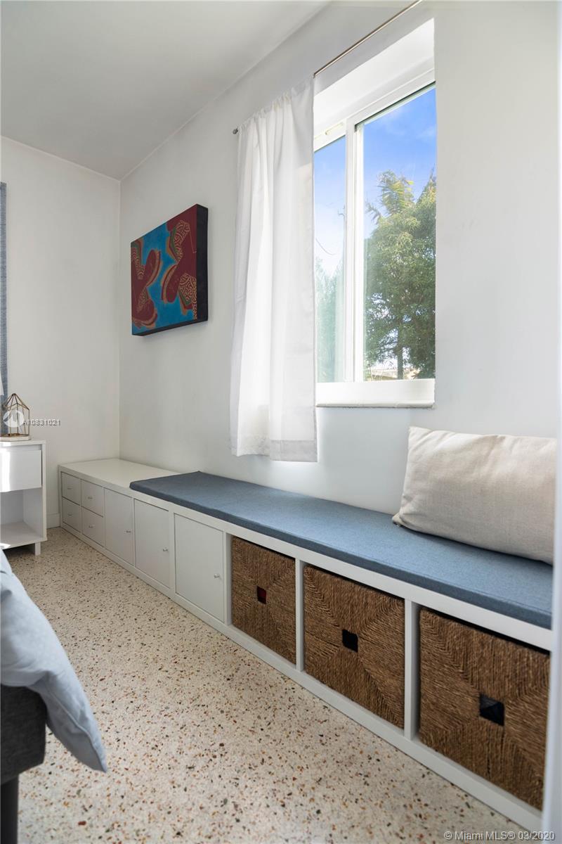 SUN SET MANORS FIRST ADD - Residential