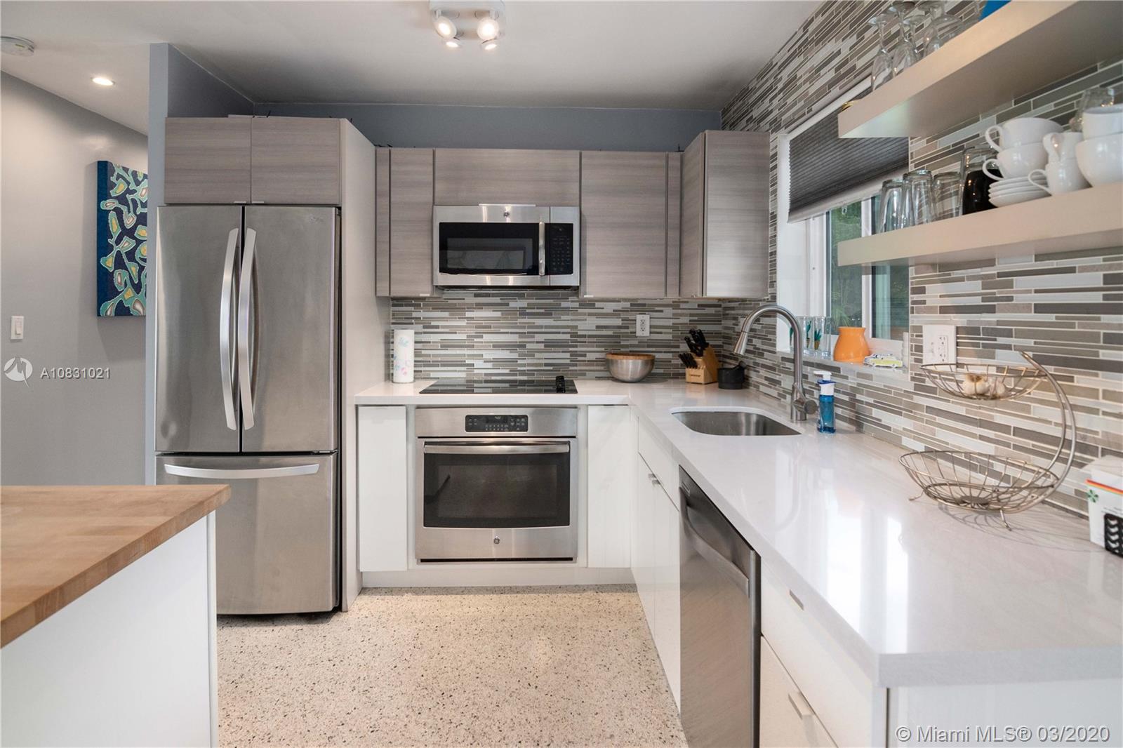 SUN SET MANORS FIRST ADD - Residential