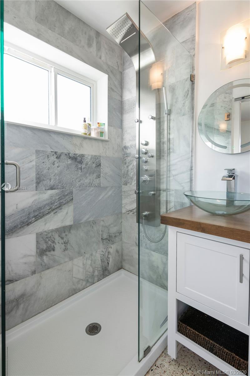 SUN SET MANORS FIRST ADD - Residential