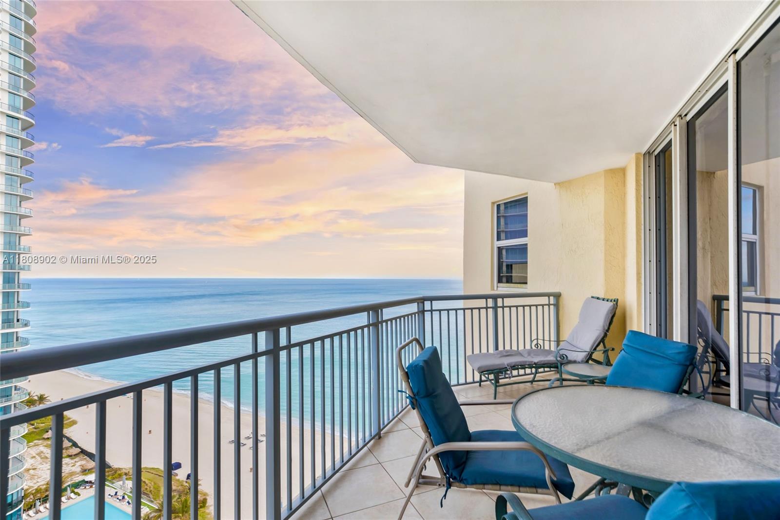 17375 Collins Ave 2207