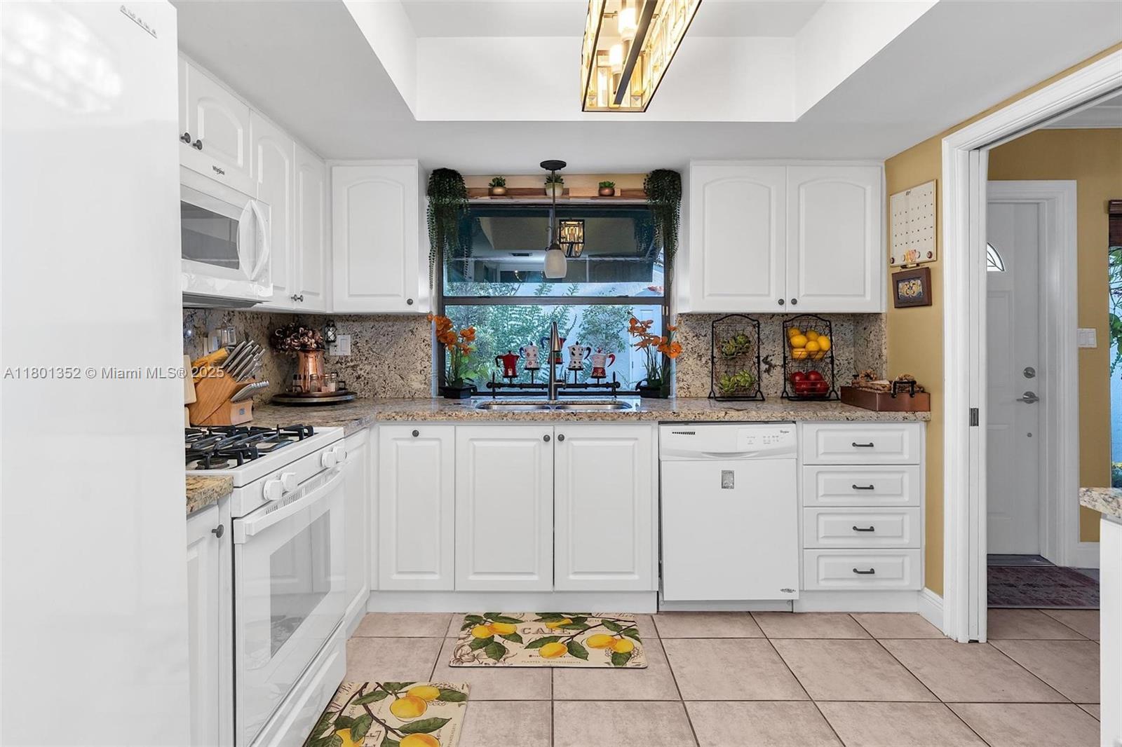 11413 Sw 112th St, Miami, Broward County, Florida - 4 Bedrooms  
3 Bathrooms - 