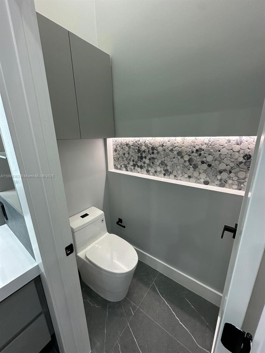 WATERFORD LANDING - Residential Lease