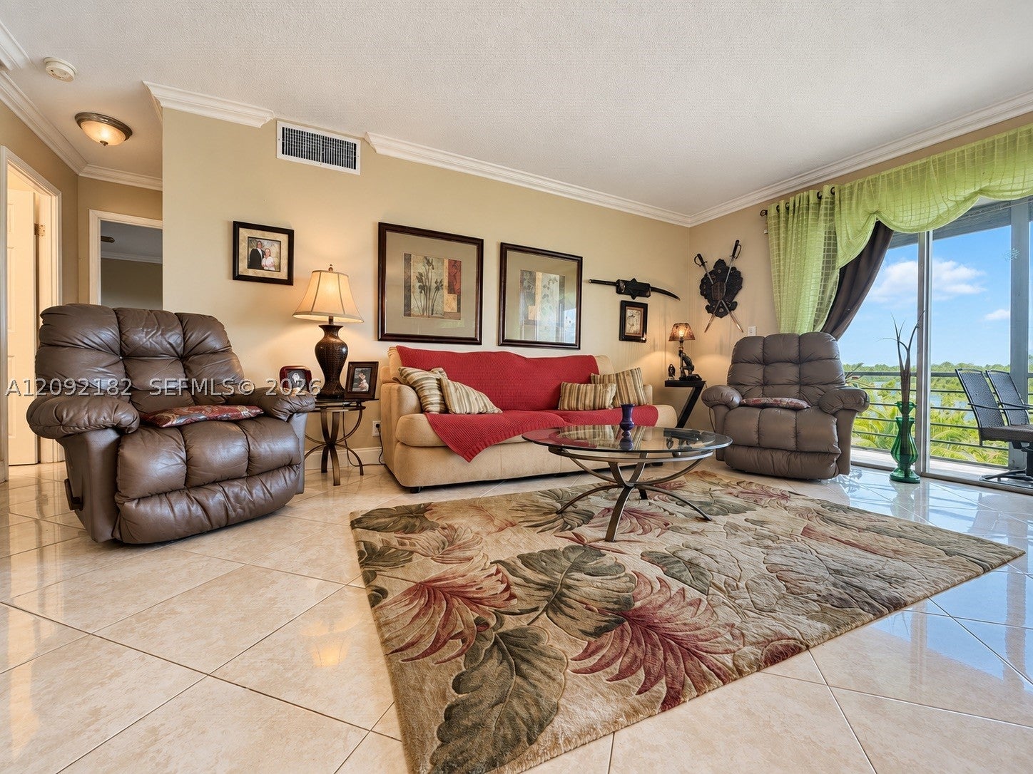 1000 NE 14th Ave 703