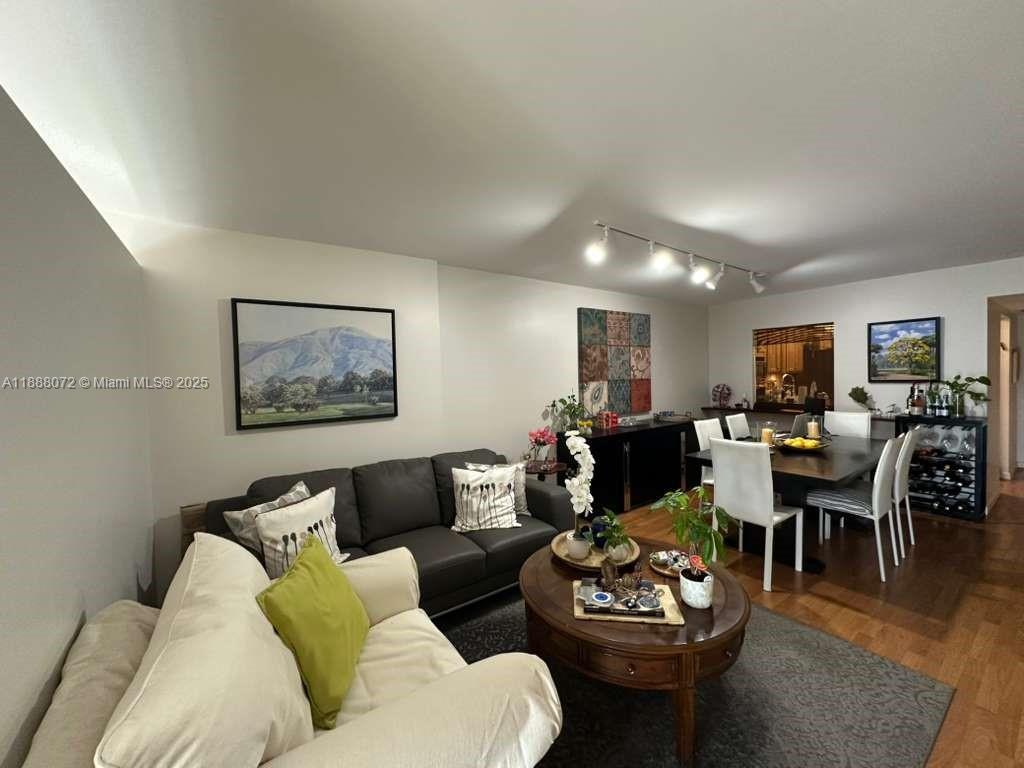OCEANVIEW PARK CONDO - Residential