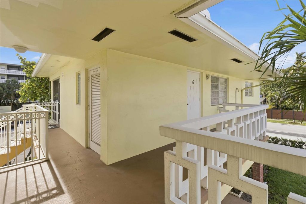 Photo of 1501 Arthur St #6, Hollywood, FL 33020 (MLS # A12014232)