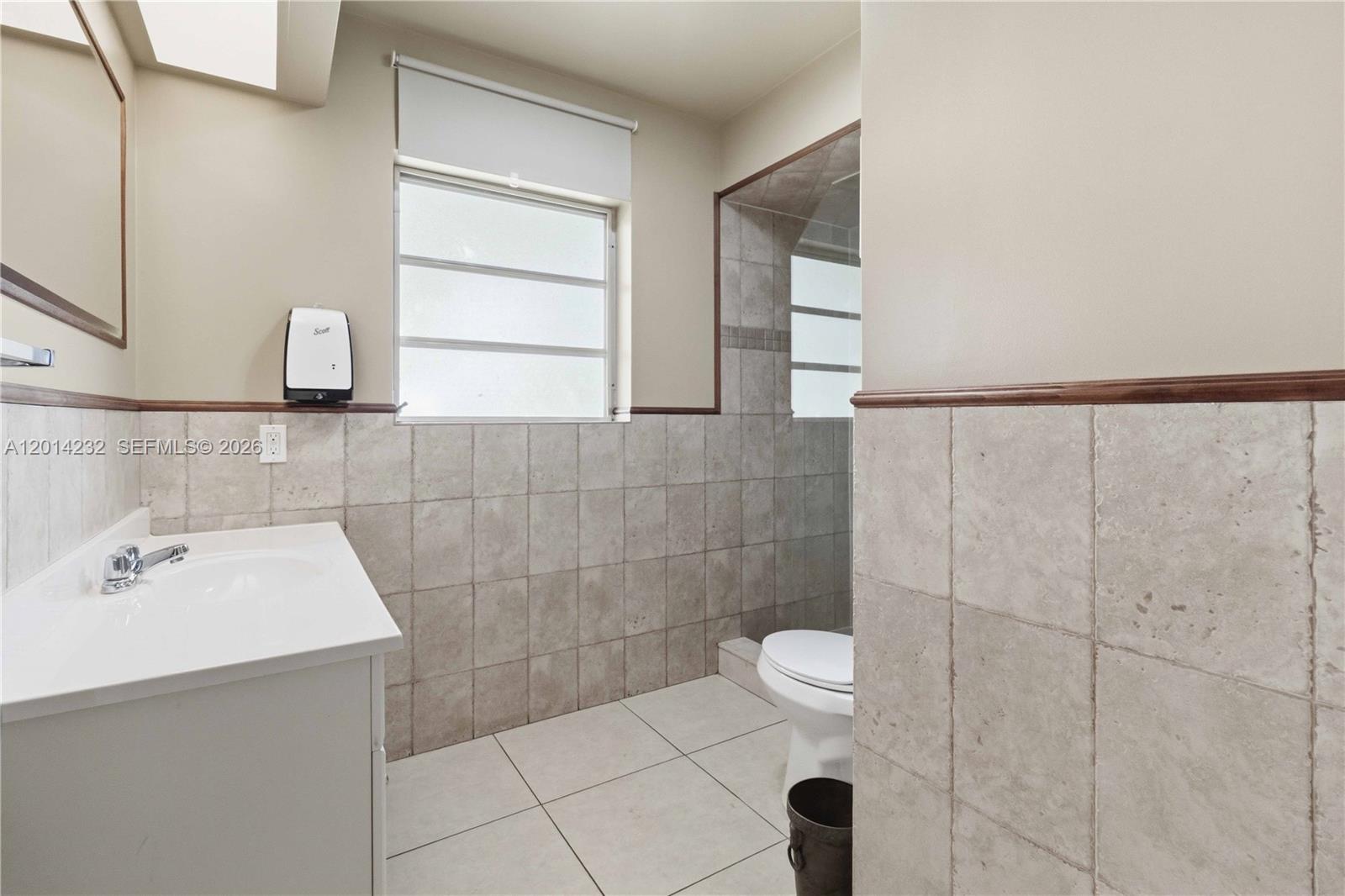 WESTCHESTER ARMS CO-OP - Residential