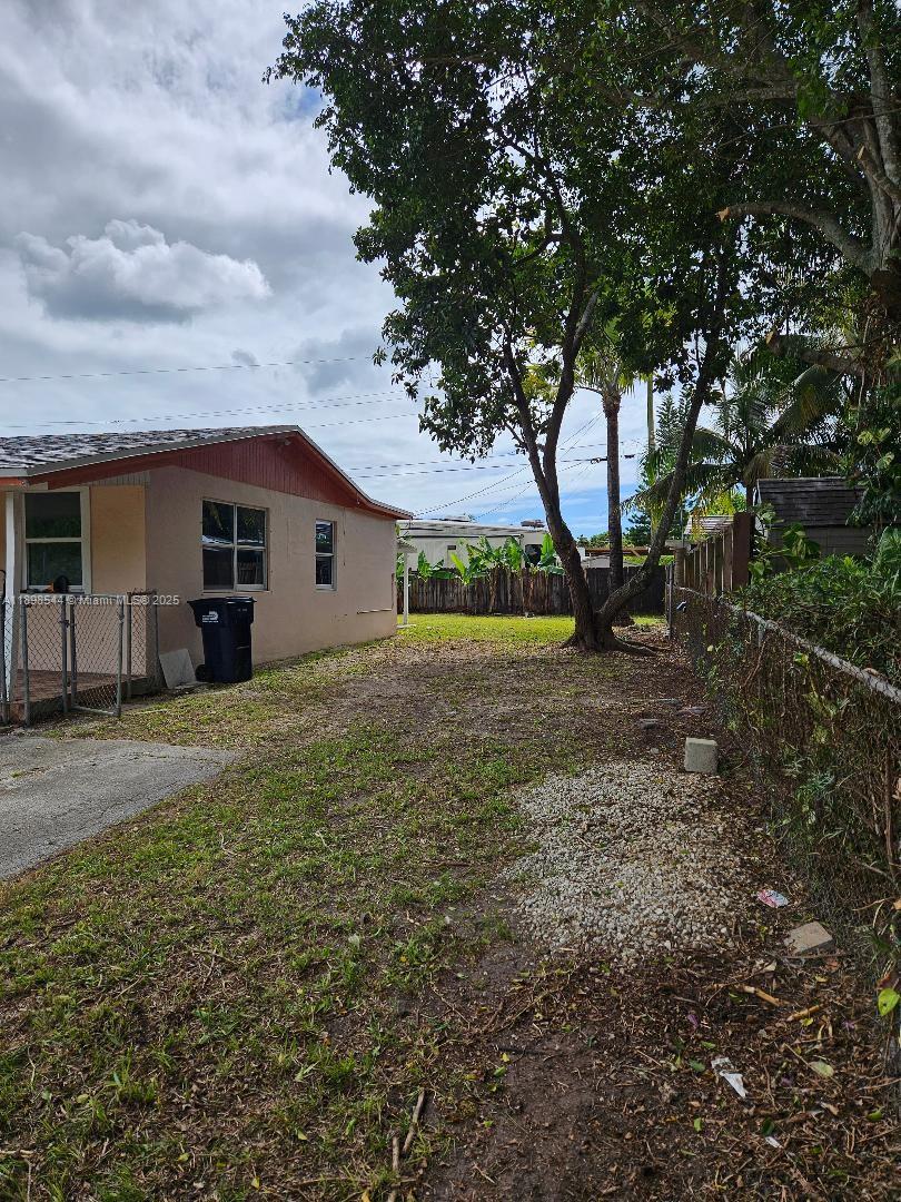 SO MIAMI HEIGHTS MANOR - Residential