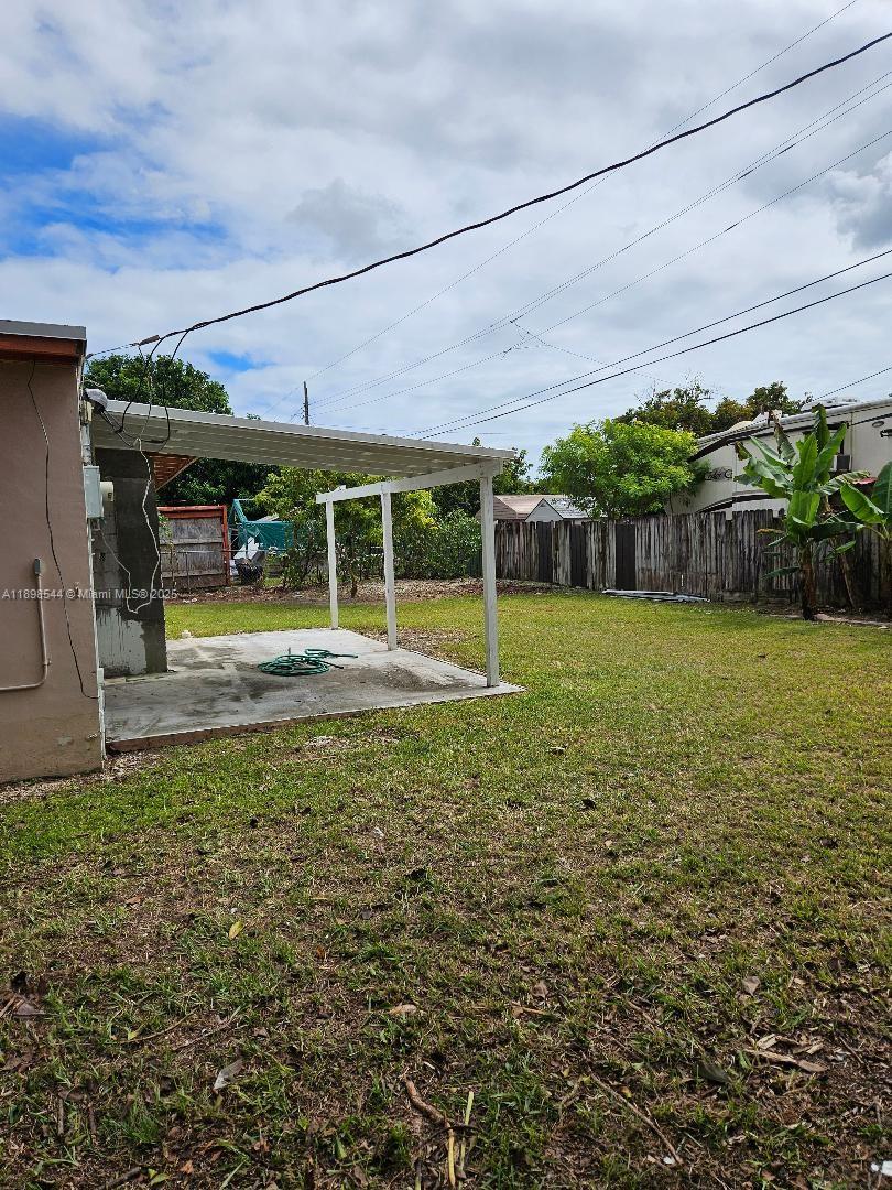 SO MIAMI HEIGHTS MANOR - Residential