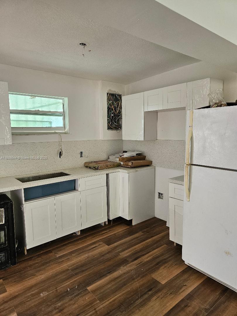 SO MIAMI HEIGHTS MANOR - Residential