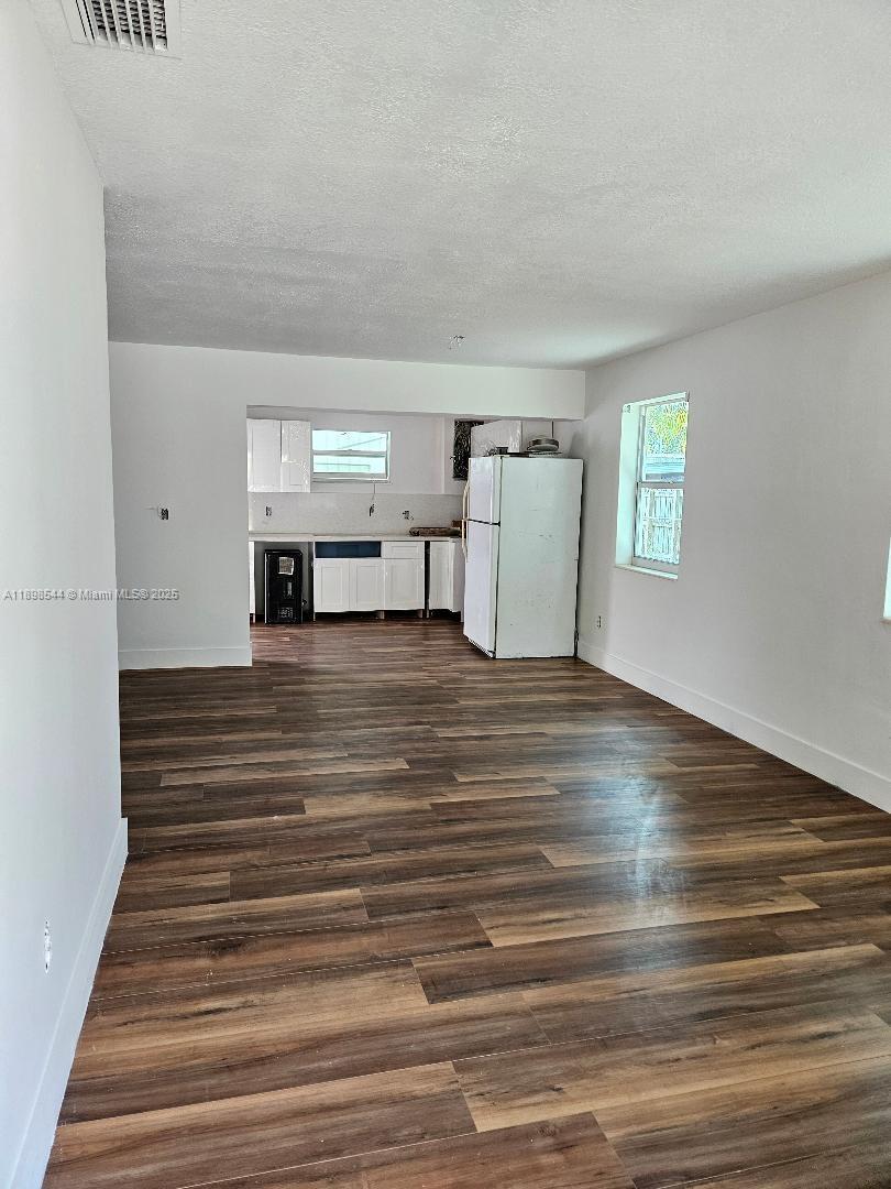 SO MIAMI HEIGHTS MANOR - Residential