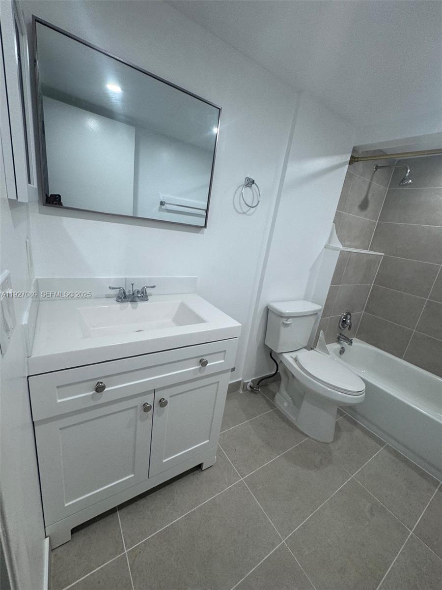 MIDDLE RIVER TOWER CONDO - Residential Lease