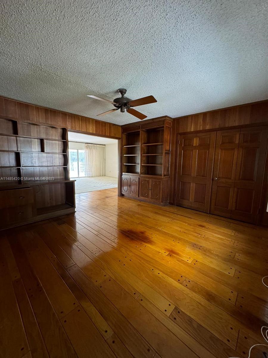 SKY LAKE - Residential Lease