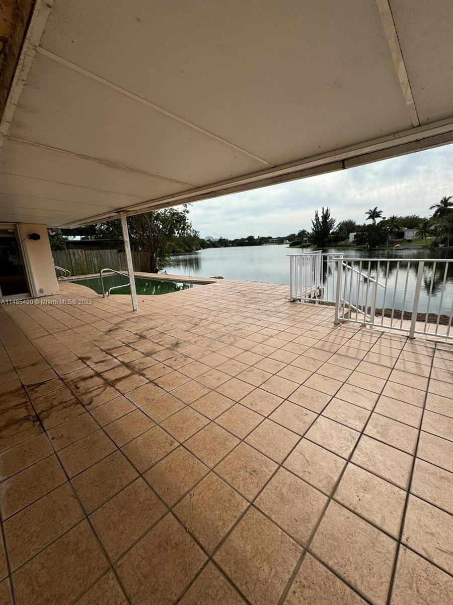 SKY LAKE - Residential Lease