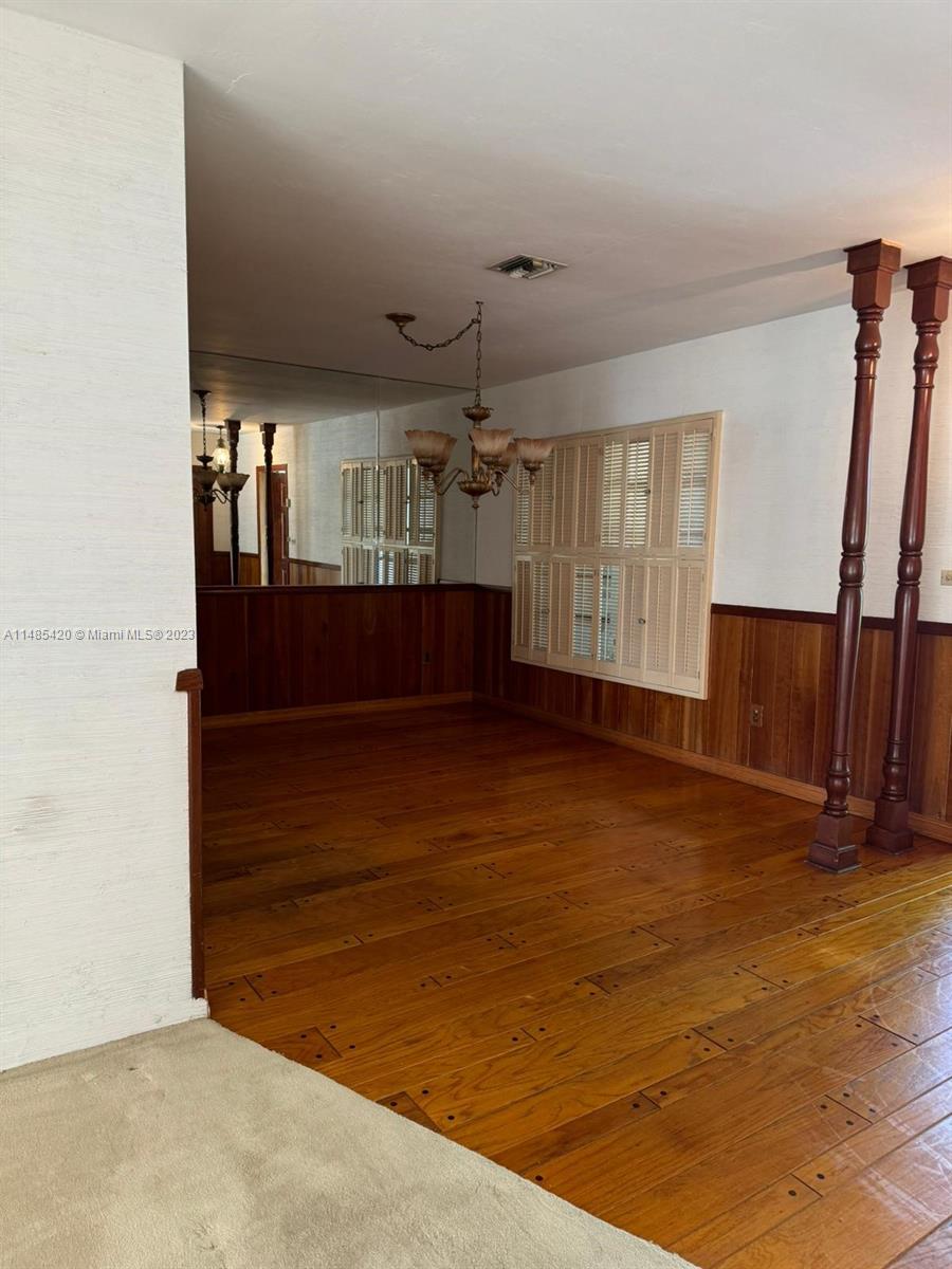 SKY LAKE - Residential Lease