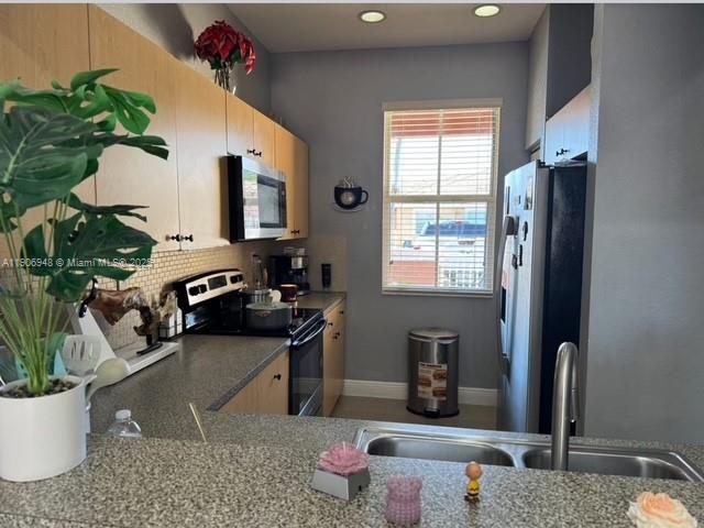 SPICEWOOD SUB - Residential Lease