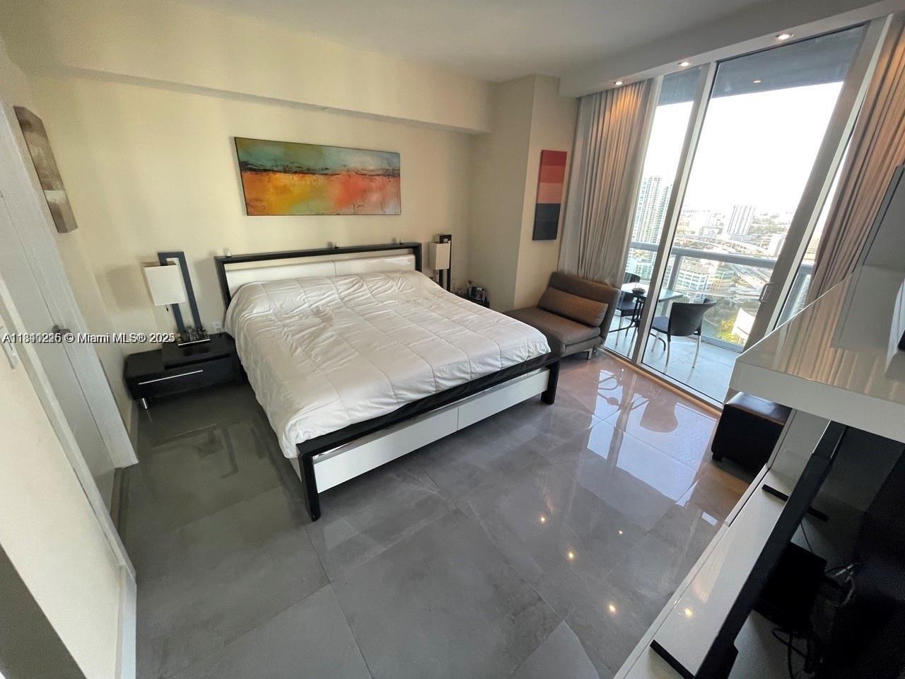 ICONBRICKELL CONDO NO 1 - Residential Lease