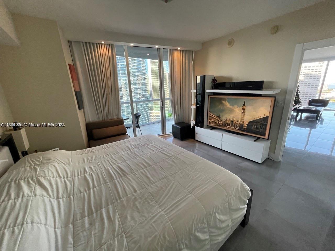 ICONBRICKELL CONDO NO 1 - Residential Lease