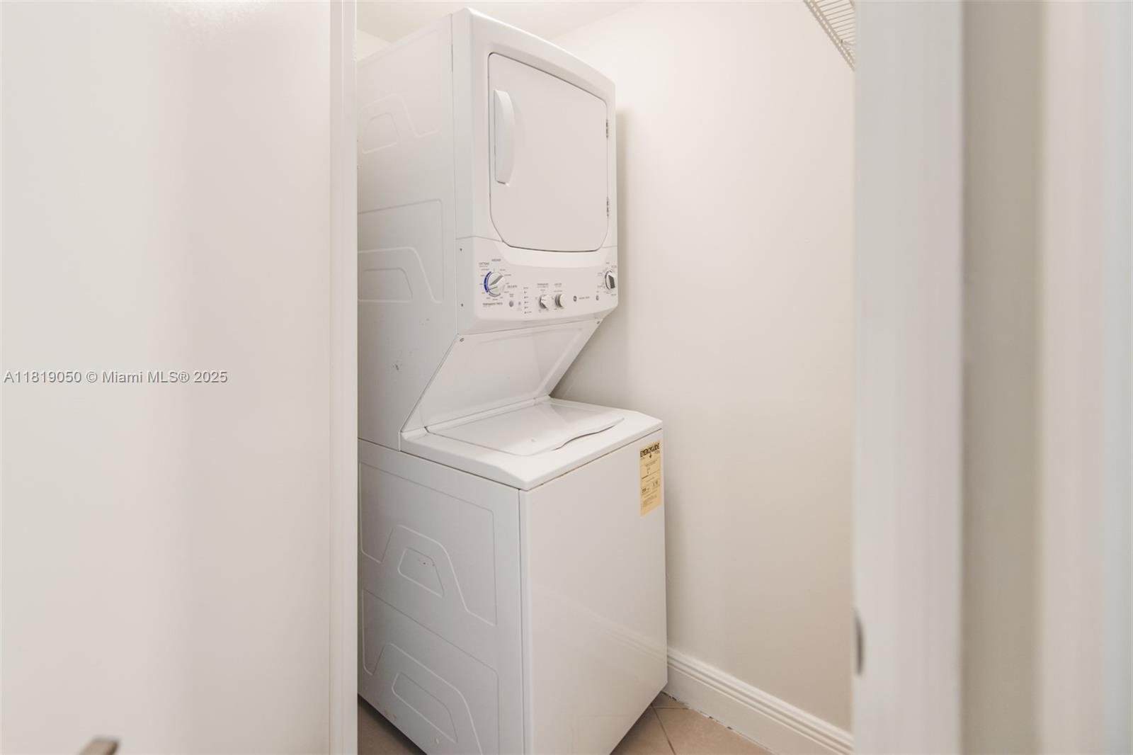 LA PERLA CONDO - Residential