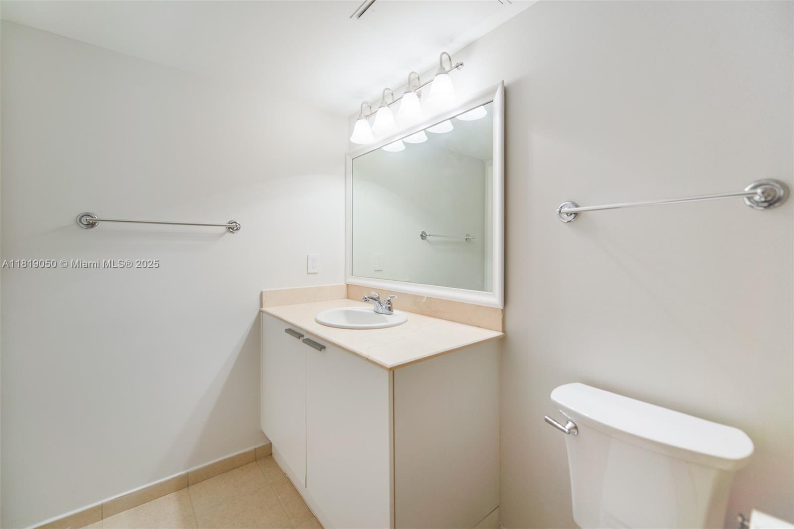 LA PERLA CONDO - Residential