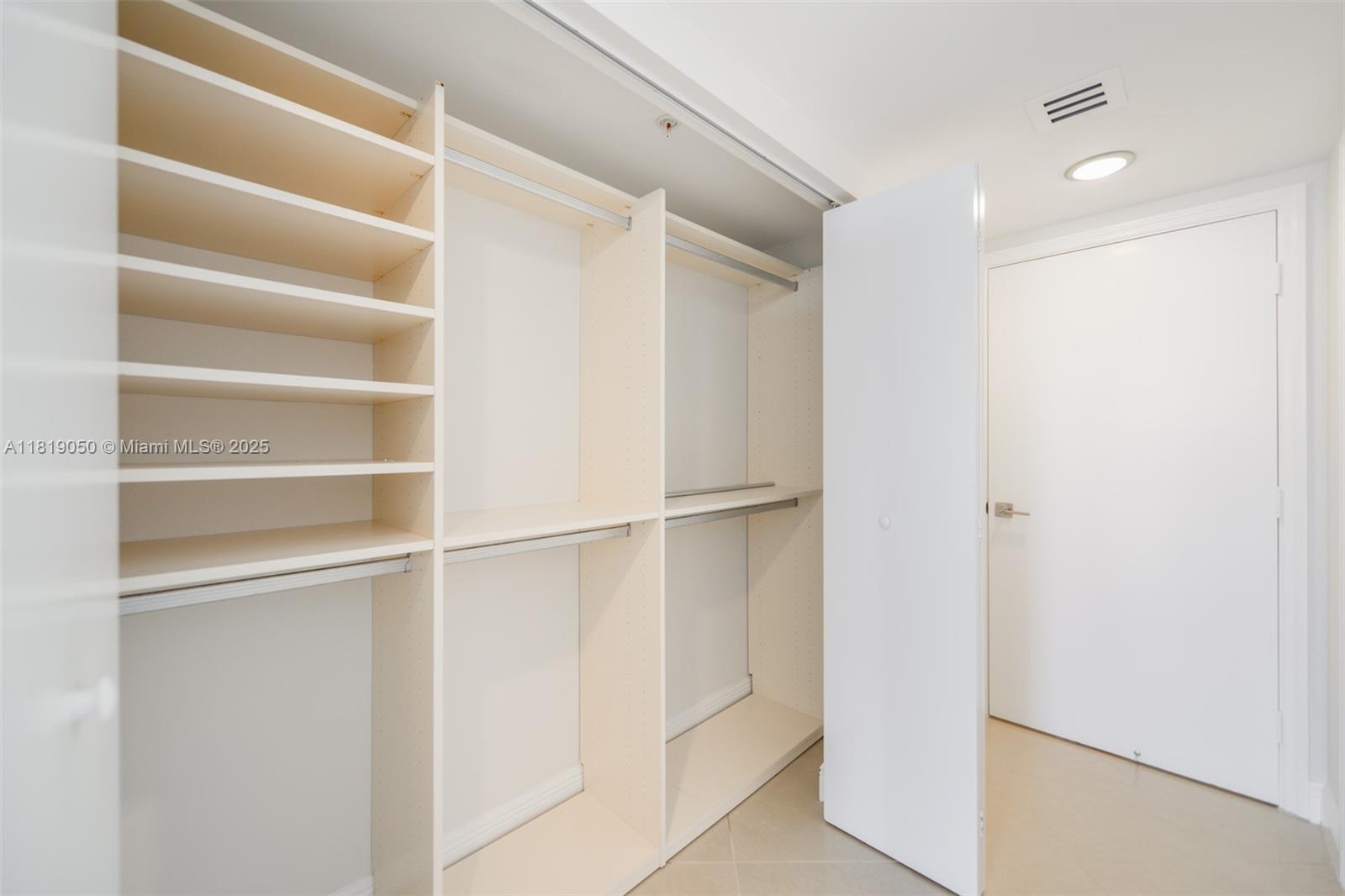 LA PERLA CONDO - Residential