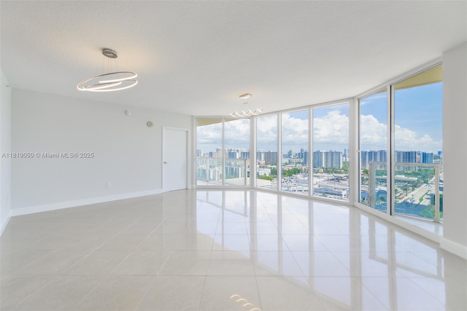 16699 Collins Ave 2107