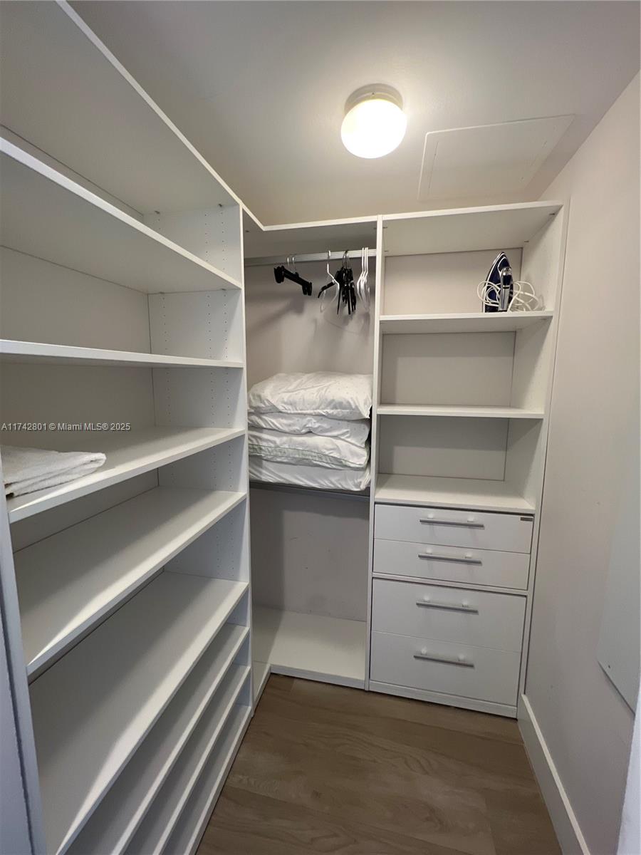 BEACHWALK CONDOMINIUM - Residential Lease