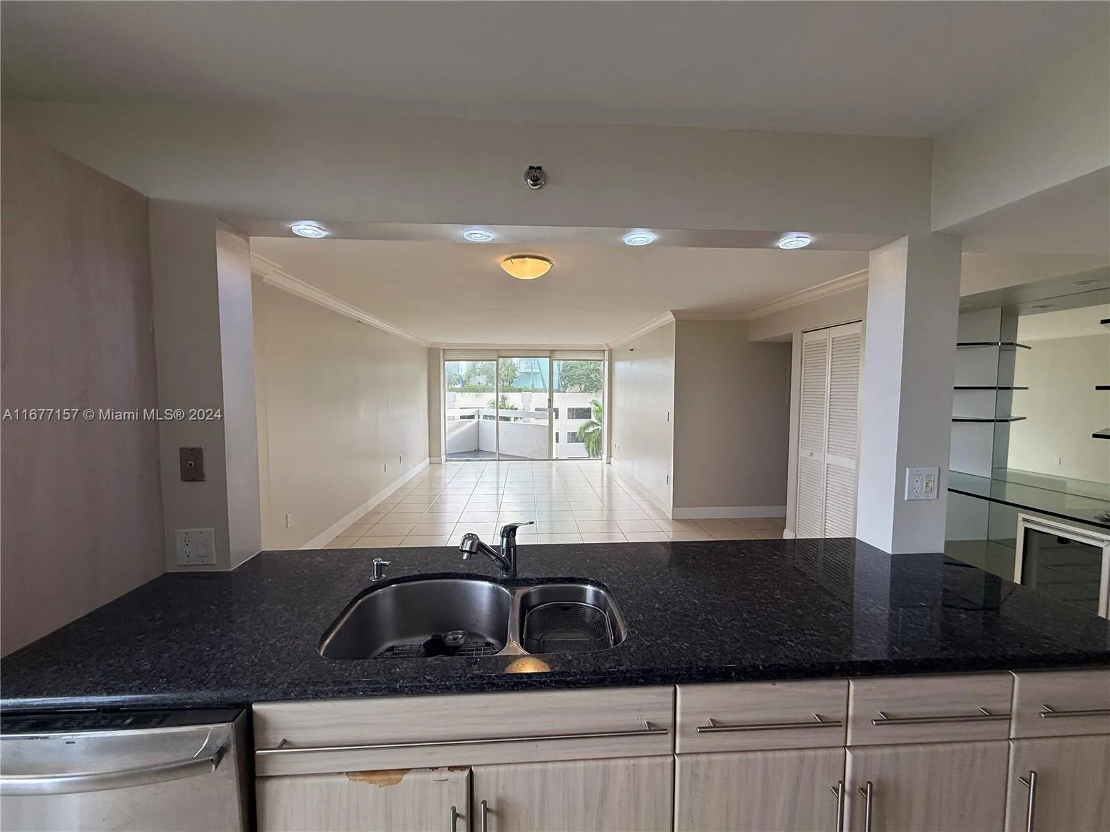 Miami, Florida 33129, United States, 2 Bedrooms Bedrooms, ,2 BathroomsBathrooms,Residential,Active,38620